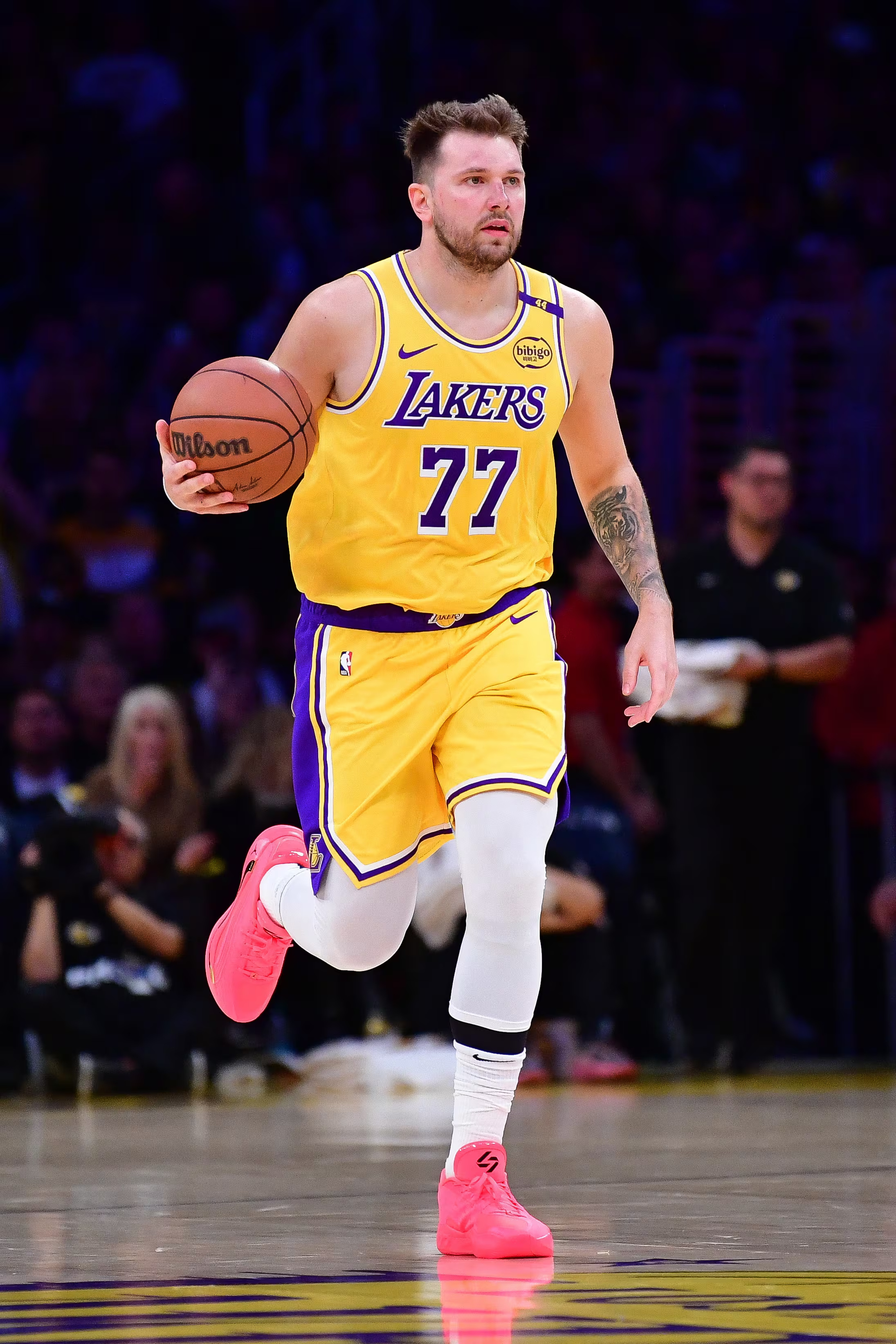 球速体育-东契奇爆冷击败塞尔维亚队，精彩发挥引爆全场！的简单介绍