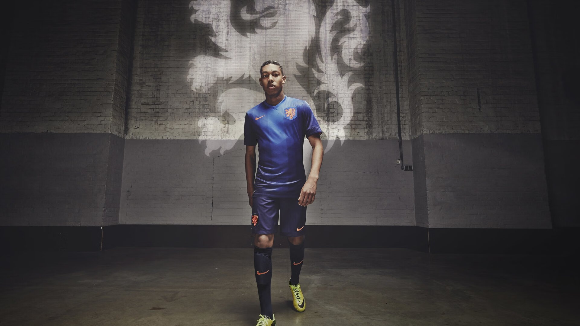 球速足球官网-莱万多夫斯基新星重返赛场表现突出，C9前途光明！热度持续攀升